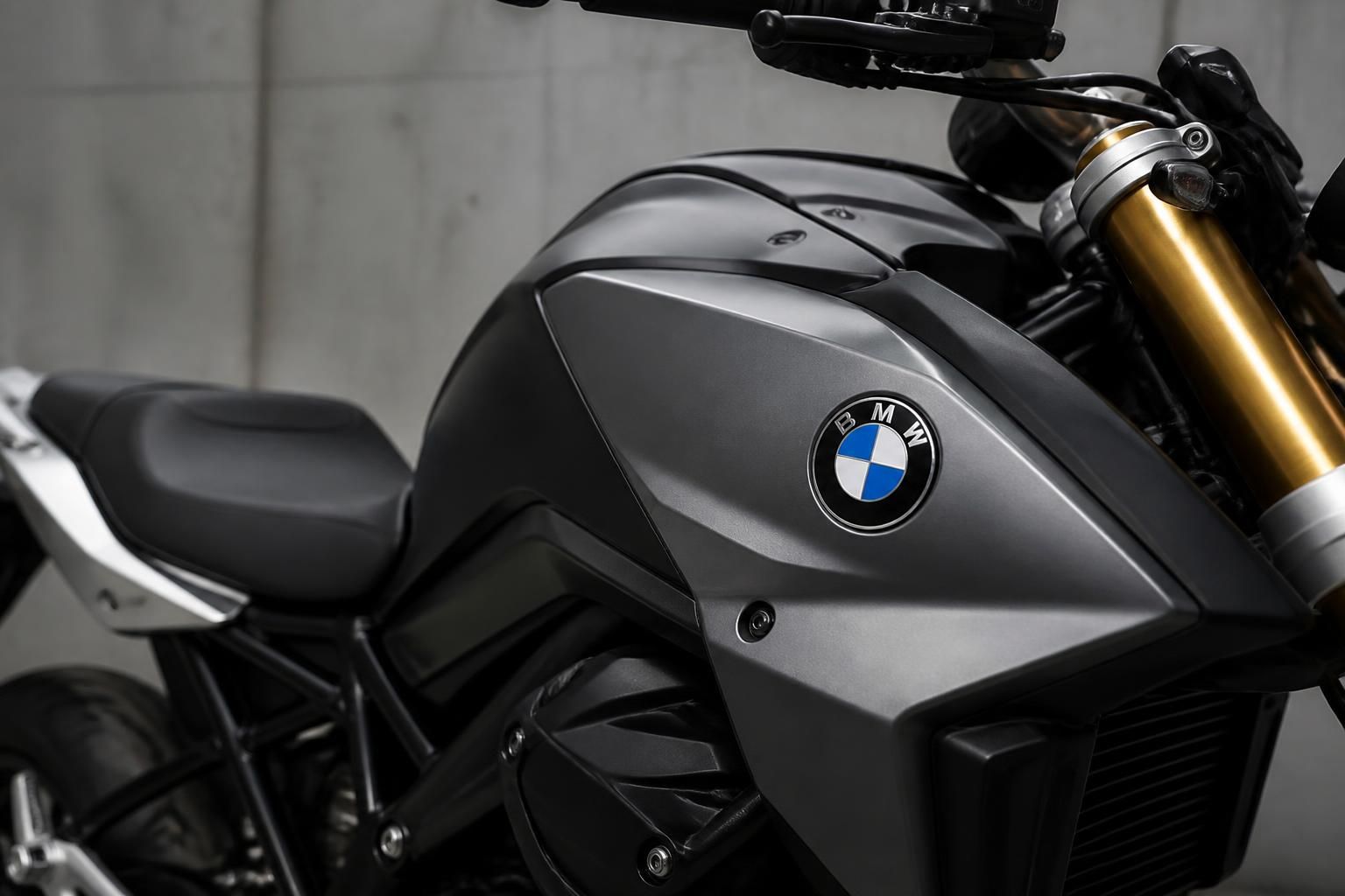 Sell BMW Motorcycle motorcycle scene